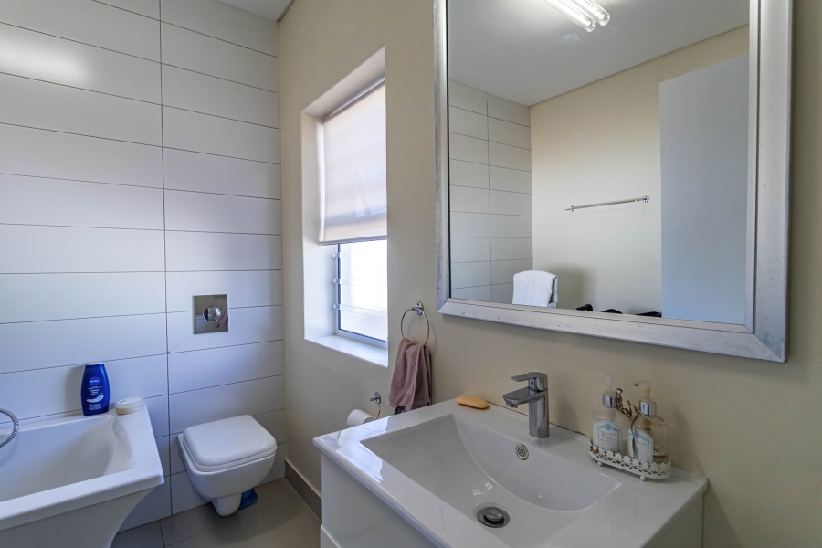 3 Bedroom Property for Sale in Yzerfontein Western Cape